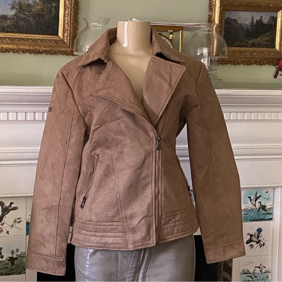 Superlative Fashion suede jacket from Italy. Hippie, boho chic, cottage core . - Picture 1 of 6